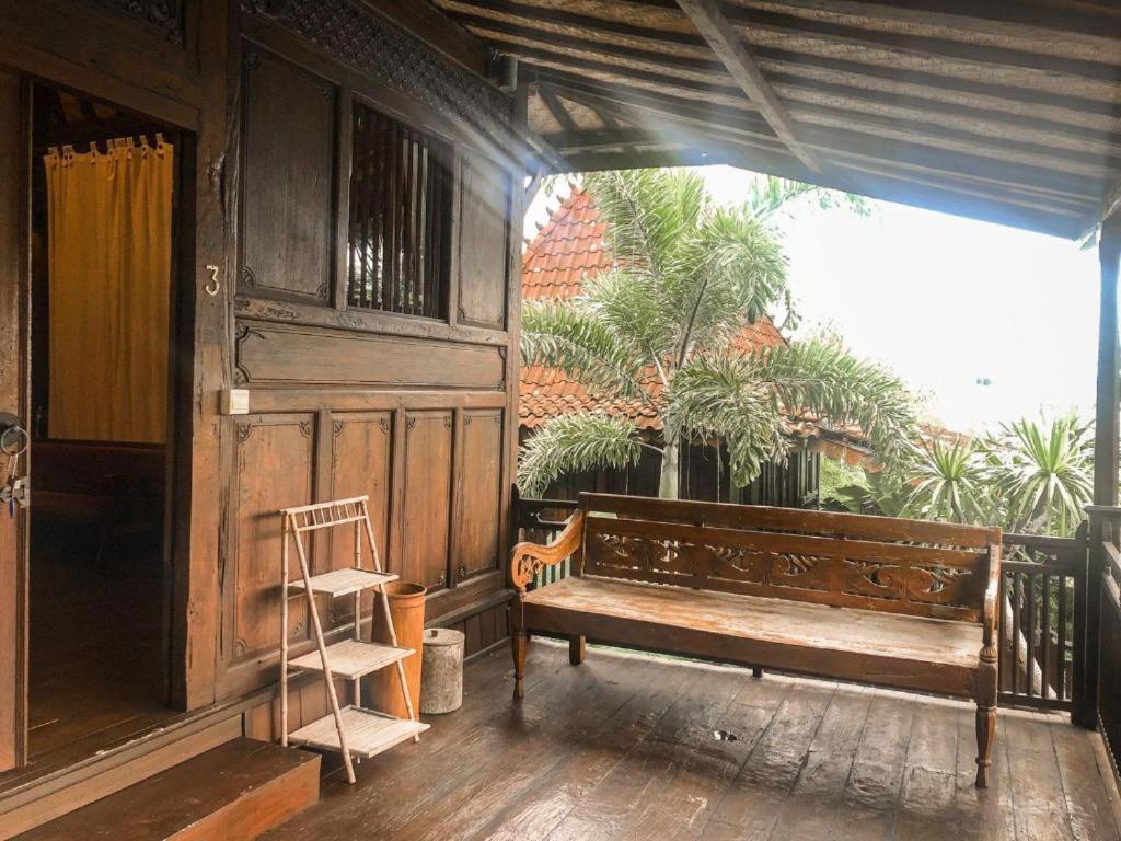 Rumah Kayu Guest house *